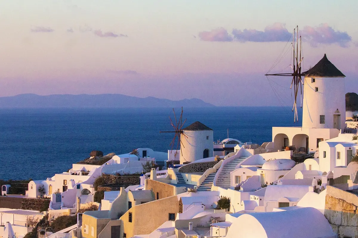 Greek Islands in Shoulder Season: What to Expect Month by Month